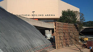 University of Tennessee Lake Loudoun Plaza/Pat Summitt Feature Wall